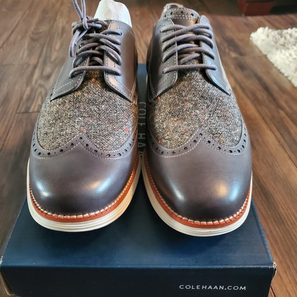 Men Cole Haan gray leather/wool dress shoes